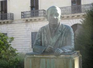 Lucugnano - piazza Girolamo Comi - Uno scorcio di Casa Comi
