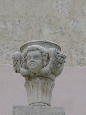 Tutino - piazza Madonna delle Grazie - Chiesa della Madonna delle Grazie - Calvario - Putto