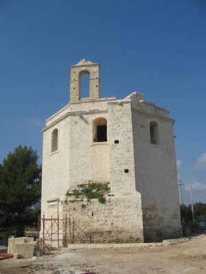 Tricase - via vecchia per Tricase Porto - Chiesa della Madonna di Costantinopoli(1685) - Prospetto laterale