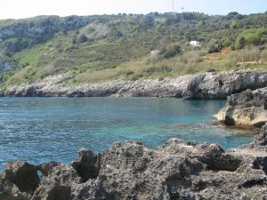 Marina Serra - Lungomare Mirabello - Un suggestivo scorcio della costa