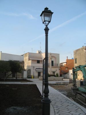 Lucugnano - Uno scorcio di piazza Girolamo Comi