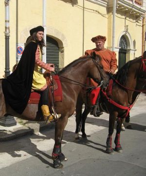 Depressa -piazza Castello - 15 giugno 2008 - Sfilata in abiti d'epoca medievale promossa dall'Associazione Ippica Sud Salento