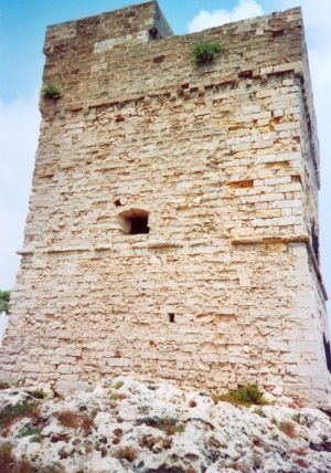 Marina Serra - Lungomare Mirabello - Torre costiera 