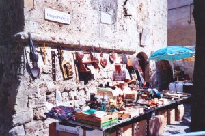 Tricase - 2 luglio 2006 - piazza Giuseppe Pisanelli - Mercatino delle pulci e dell'antiquariato