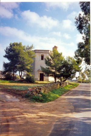 Tricase - via vecchia per Tricase Porto - Chiesa della Madonna di Costantinopoli(1685) - Prospetto frontale