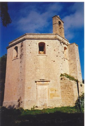 Tricase - via vecchia per Tricase Porto - Chiesa della Madonna di Costantinopoli(1685) - Prospetto laterale