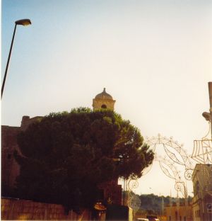 Caprarica - via Caduti del Lavoro - Uno scorcio del campanile della Chiesa di Sant'Andrea