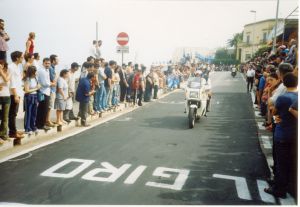 10 maggio 2003 - Tricase Porto - Lungomare Cristoforo Colombo - Giro d'Italia di ciclismo - 1^ tappa Lecce - Lecce - Per la prima volta il Giro attraversa il territorio del Comune di Tricase