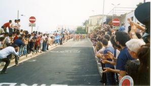 10 maggio 2003 - Tricase Porto - Lungomare Cristoforo Colombo - Giro d'Italia di ciclismo - 1^ tappa Lecce - Lecce - Per la prima volta il Giro attraversa il territorio del Comune di Tricase