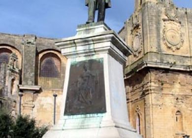 Monumento a Giuseppe Pisanelli