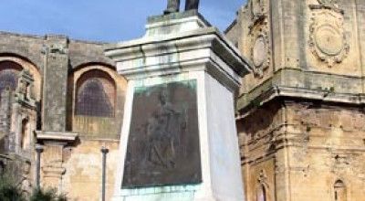 Monumento a Giuseppe Pisanelli