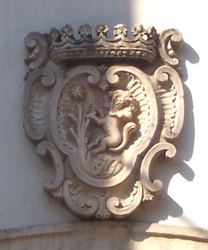 Tricase - via San Demetrio - Palazzo Caputo - Stemma sul portale