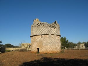 Tricase - via provinciale Mito - fondo Palummaru - Vecchia torre colombaia