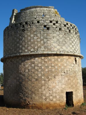 Tricase - via provinciale Mito - fondo Palummaru - Vecchia torre colombaia