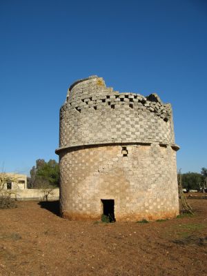 Tricase - via provinciale Mito - fondo Palummaru - Vecchia torre colombaia