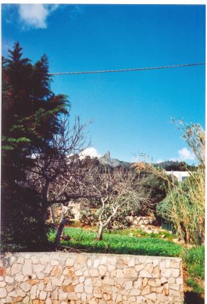 Tricase Porto - Litoranea per Castro - Torre del Sasso vista da lontano