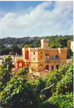 Tricase Porto - Uno scorcio di un vecchio e suggestivo palazzo