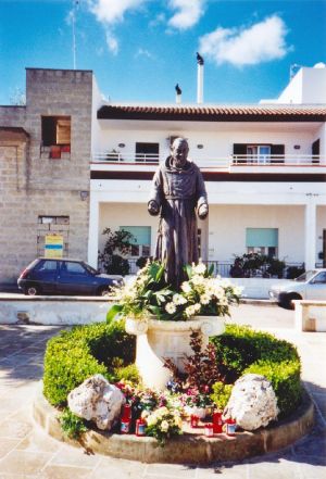 Piazzetta Padre Pio da Pietralcina