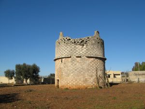 Tricase - via provinciale Mito - fondo Palummaru - Vecchia torre colombaia