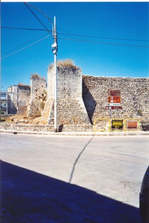 Tutino - Rione di Tricase - Uno scorcio del castello del '500 visto da via San Gaetano