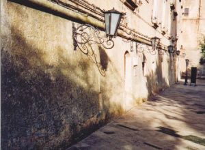 Tricase - piazza Giuseppe Pisanelli - Uno scorcio di Palazzo Gallone