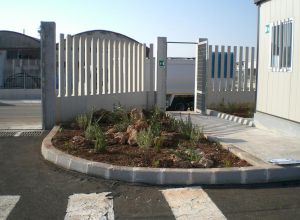 Centro Raccolta Materiale (Ecocentro) sito nella Zona Industriale (alle spalle di Adelchi)