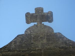 Via dei Vasai - Cappella di S.Francesco - Croce nella parte superiore del prospetto frontale