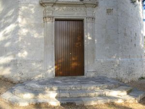 Tricase - via vecchia per Tricase Porto - Chiesa della Madonna di Costantinopoli(1685) - Prospetto frontale - Portale