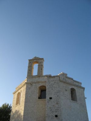 Tricase - via vecchia per Tricase Porto - Chiesa della Madonna di Costantinopoli(1685) - Uno scorcio del prospetto laterale 