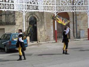 Tutino - 15 aprile 2007 - Festeggiamenti in onore della Madonna delle Grazie - Gruppo Sbandieratori e Muisici Rione S. Basilio di Oria