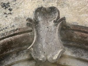 Tricase - via S.Sprito - Stemma sul portale di una vecchissima abitazione