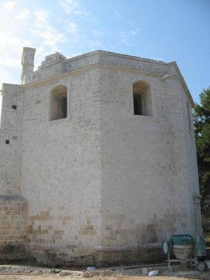 Tricase - via vecchia per Tricase Porto - Chiesa della Madonna di Costantinopoli(1685) - Prospetto laterale