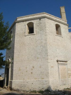 Tricase - via vecchia per Tricase Porto - Chiesa della Madonna di Costantinopoli(1685) - Prospetto laterale