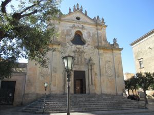 Piazza Giuseppe Pisanelli - Uno scorcio della Chiesa di San Domenico