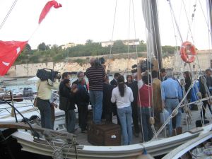 Tricase Porto - 21 settembre 2007 - Gli ospiti sul caicco Portus Veneris