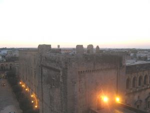 Tricase - piazza Giuseppe Pisanelli - Uno scorcio del castello dei Principi Gallone