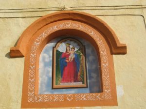 Tricase - via Madonna del Loreto - Chiesa della Madonna del Loreto - Prospetto frontale - Dipinto della Madonna del Loretto in un nicchia