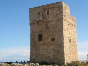 Marina Serra - Lungomare Mirabello - Torre Palane