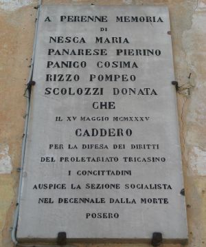 Targa sul prospetto frontale dell'ex convento dei Domenicani per ricordare i Caduti del 15 maggio 1935