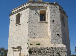 Tricase - via vecchia per Tricase Porto - Uno scorcio della Chiesa dei Diavoli
