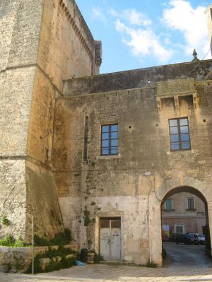 Tricase - piazza Giuseppe Pisanelli - Porta Terra