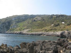 Marina Serra - Lungomare Mirabello - Un suggestivo scorcio della costa