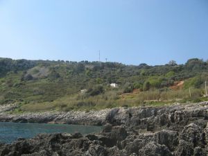 Marina Serra - Lungomare Mirabello - Un suggestivo scorcio della costa