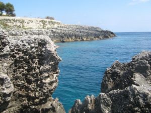 Marina Serra - Lungomare Mirabello - Un suggestivo scorcio della costa