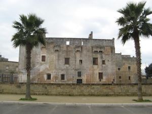 Tricase - Piazza Cappuccini - Chiesa e ex Convento dei Cappuccini (1588)- Prospetto lateriale.