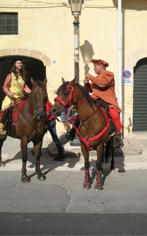 Depressa -piazza Castello - 15 giugno 2008 - Sfilata in abiti d'epoca medievale promossa dall'Associazione Ippica Sud Salento