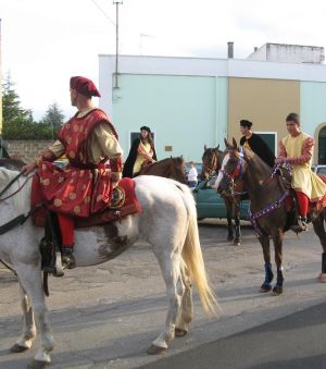 Tutino - 15 giugno 2008 - Sfilata in abiti d'epoca medievale promossa dall'Associazione Ippica Sud Salento 