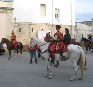 Sant'Eufemia - 15 giugno 2008 - Sfilata in abiti d'epoca medievale promossa dall'Associazione Ippica Sud Salento 