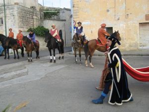 Caprarica del Capo - 15 giugno 2008 - Sfilata in abiti d'epoca medievale promossa dall'Associazione Ippica Sud Salento 