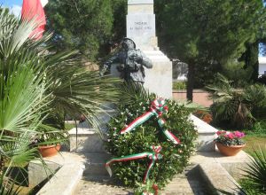 Tricase - Piazza Alfredo Codacci Pisanelli - Festa 

del 4 Novembre 2007